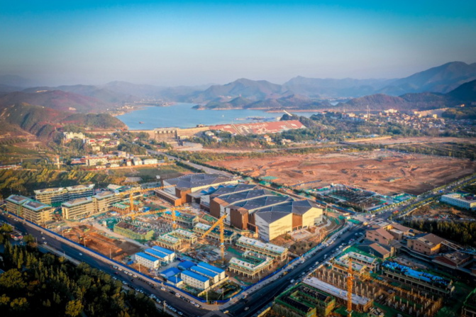 置顶|金海湖畔的“世外桃源”露真容，平谷世界休闲大会主场馆完工