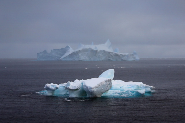 资料图 图文无关 新华社记者 刘诗平 摄a68冰山2017年7月从南极拉森c